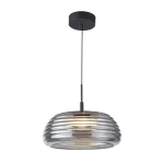 Czarna lampa wisząca LED 20W z dymionym szkłem, o okrągłym kształcie z rowkowanym wykończeniem. Zawieszona na cienkim przewodzie, z metalowym stelażem. Światło o temperaturze 3000K. Idealna do nowoczesnych wnętrz.