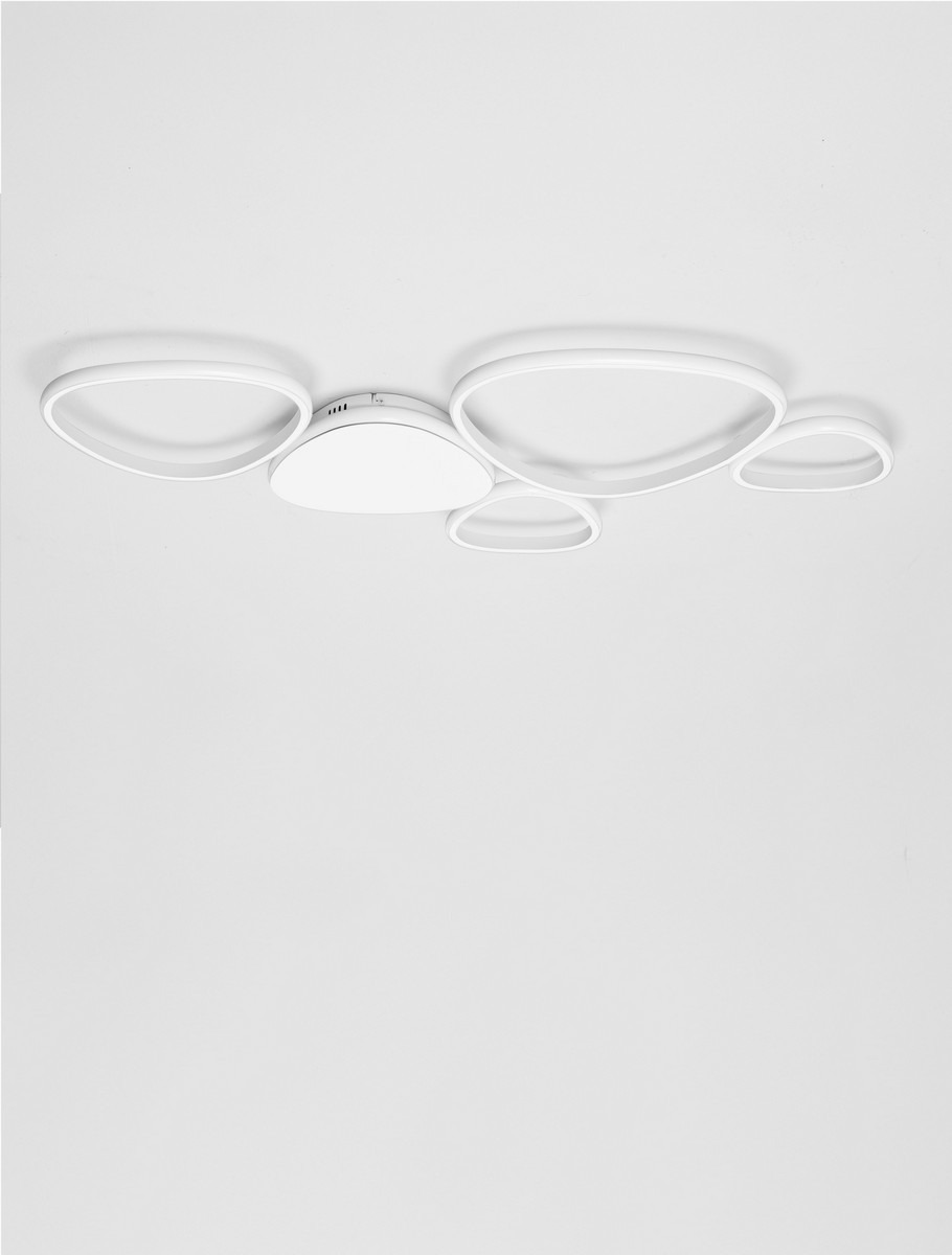 Lampa sufitowa Alontra z pięcioma źródłami LED, o mocy 48W, w białym kolorze. Posiada unikalny kształt z różnymi okręgami, zamontowana na suficie, z gładką powierzchnią. Idealna do nowoczesnych wnętrz.