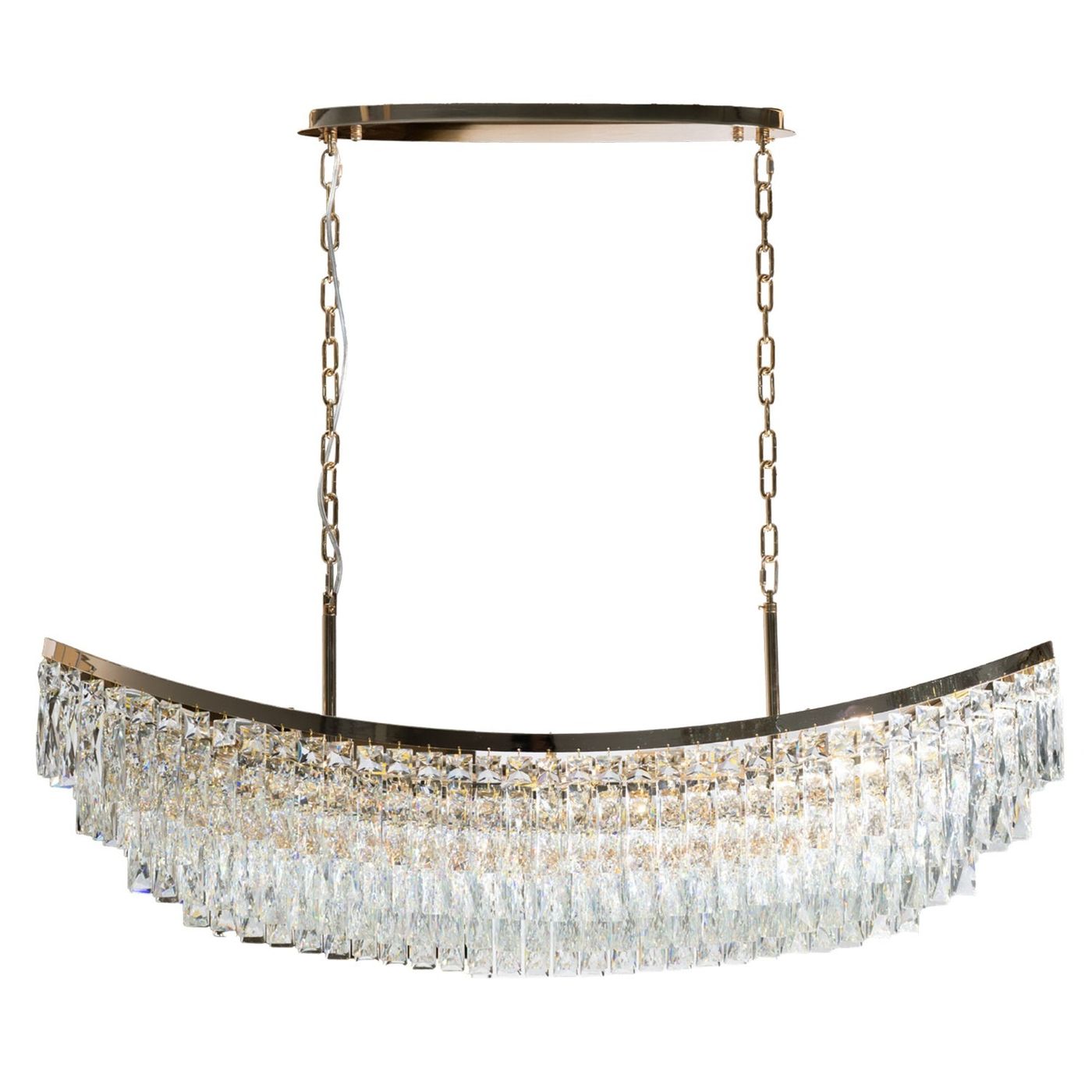 Lampa wisząca Zambezi 18xE14 w kolorze złotym, o półokrągłym kształcie. Zdobiona kryształowymi elementami, zawieszona na łańcuszku. Widok z przodu, na białym tle. Górna część metalowa, lśniąca.