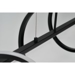 Lampa wisząca Memphis 2xLED 55W w kolorze czarnym. Widok zbliżeniowy na metalowy stelaż i zawieszenie, ukazujący detale konstrukcji oraz pojedynczy przewód mocujący. Prosty, nowoczesny design z okrągłymi elementami.