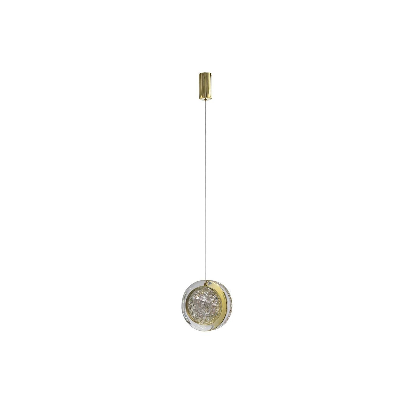 Lampa wisząca Euforia D13 z pojedynczym źródłem LED 6W, zawieszona na cienkim przewodzie. Posiada złoty, cylindryczny uchwyt oraz okrągłą, przezroczystą osłonę z dekoracyjnym wzorem. Tło białe, produkt w pozycji wiszącej.