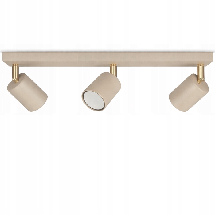 Lampa sufitowa Spoti z trzema reflektorami w kolorze kaszmiru i złota. Reflektory mają cylindryczny kształt, montowane na prostokątnej podstawie. Kąt ujęcia: frontalny. Elementy metalowe w złotym odcieniu.
