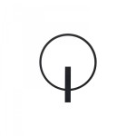 Kinkiet LED Arte 25W w kolorze czarnym, o minimalistycznym designie. Posiada okrągły korpus z pionowym elementem, montowany na ścianie. Produkt o nowoczesnej formie, idealny do wnętrz. Tło białe, co podkreśla jego kształt.