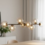 Lampa wisząca Rossi 8-punktowa w kolorze czarnym z bursztynowymi, przezroczystymi kloszami. Produkt zawieszony na cienkich linkach, prezentujący nowoczesny design z ośmioma źródłami światła, idealny do wnętrz.