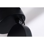 Czarna lampa sufitowa spot LED 9W Iseo, z okrągłą podstawą i ruchomym kloszem. Widoczny detal łączenia oraz przewód. Ujęcie z boku, na jednolitym tle, podkreślające minimalistyczny design.