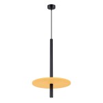 Lampa wisząca Feltro 1xG9 w kolorze czarnym z żółtym akcentem. Posiada okrągły klosz na cienkim, czarnym zawieszeniu. Ujęcie frontalne, prezentujące całość lampy na jednolitym tle.