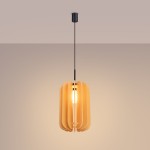 Lampa wisząca Mula D27 w kolorze czarnym i żółtym, z kloszem w formie falistej, zawieszona na cienkim czarnym przewodzie. Źródło światła E27 widoczne wewnątrz klosza, umieszczone w centralnej części. Tło w odcieniu jasnego beżu.
