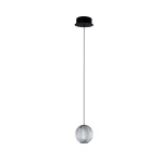 Lampa wisząca LED Edem 4,2W w kolorze czarnym, z okrągłym kloszem o teksturowanej powierzchni. Zawieszona na cienkim przewodzie, montowana do sufitu, idealna do nowoczesnych wnętrz. Klosz w przezroczystym kolorze.
