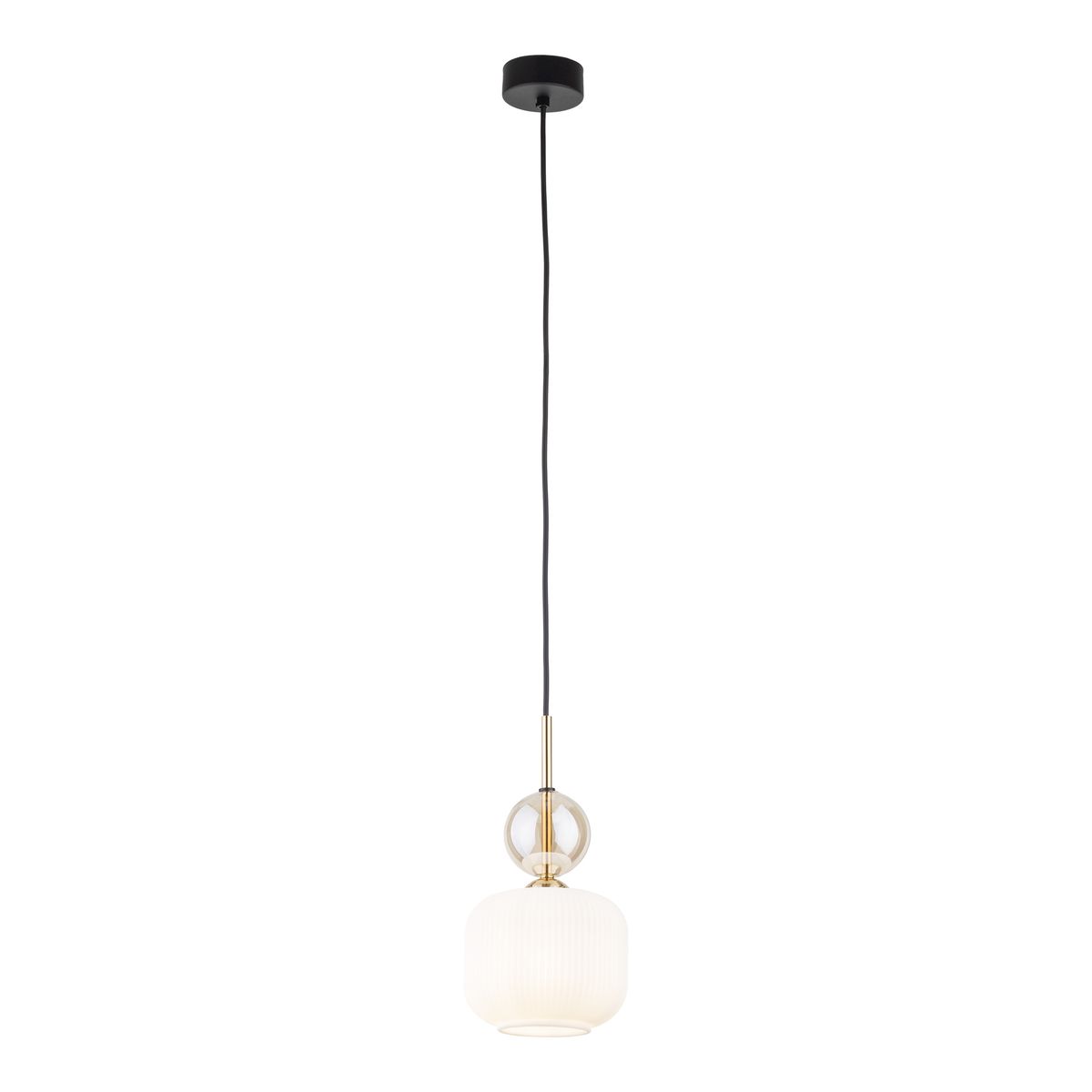 Lampa wisząca Sophia, biała z kloszem w kształcie kulistym, wykonana z teksturowanego szkła. Posiada złote detale i przezroczystą kulę na górze. Zawieszona na czarnym przewodzie, montowana do sufitu.