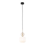 Lampa wisząca Sophia, biała z kloszem w kształcie kulistym, wykonana z teksturowanego szkła. Posiada złote detale i przezroczystą kulę na górze. Zawieszona na czarnym przewodzie, montowana do sufitu.