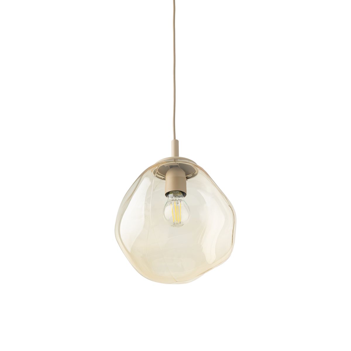 Lava Sabia D25 lampa wisząca w kolorze beżowym, z asymetrycznym, przezroczystym kloszem, zawieszona na cienkim przewodzie. E27 na żarówkę widoczna wewnątrz, z minimalistycznym, okrągłym mocowaniem. Idealna do nowoczesnych wnętrz.