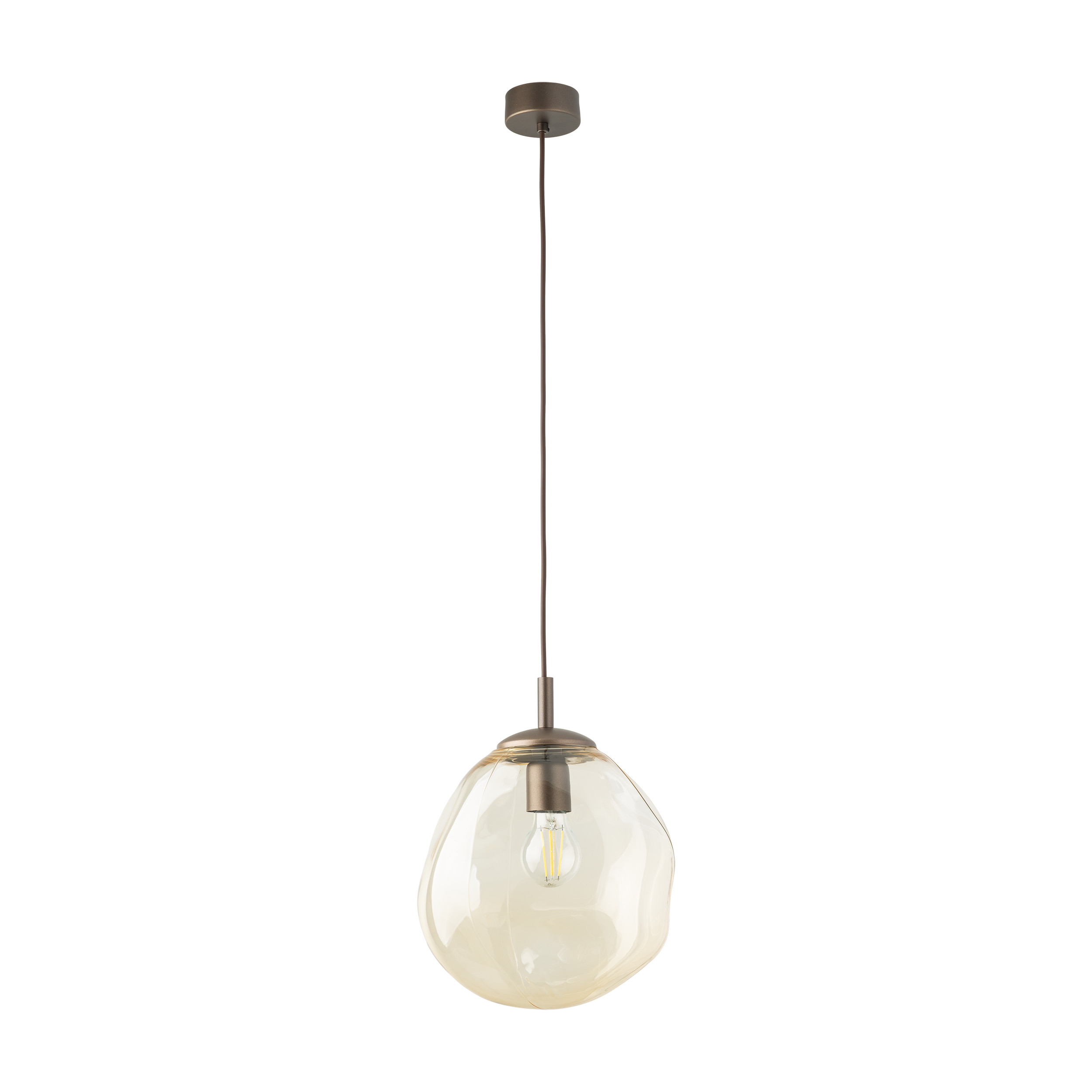 Lava Brown D25 lampa wisząca z brązowym metalowym mocowaniem, zawieszona na cienkim kablu. Szklany klosz w kształcie nieregularnej kuli, w kolorze przezroczystym, z widoczną żarówką E27 w środku.