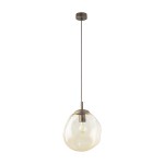 Lava Brown D25 lampa wisząca z brązowym metalowym mocowaniem, zawieszona na cienkim kablu. Szklany klosz w kształcie nieregularnej kuli, w kolorze przezroczystym, z widoczną żarówką E27 w środku.