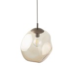 Lampa wisząca Lava Brown D35 w brązowym kolorze z przezroczystym kloszem, zawieszona na cienkim przewodzie. Posiada jednolity kształt, z oprawką na żarówkę E27 widoczną wewnątrz. Wykończenie metalowe w odcieniu brązowym.