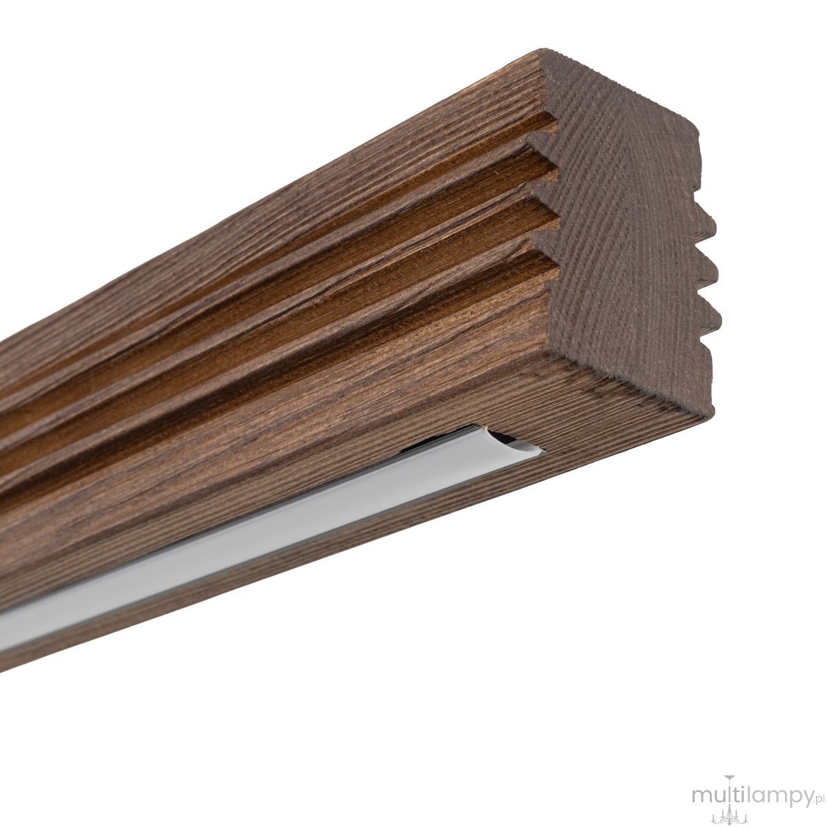 Lampa sufitowa LED Viga Wood 14W w kolorze czarnym i orzechowym, z wyraźnymi rowkami na drewnianym korpusie. Elementy metalowe w kolorze srebrnym. Ujęcie z boku, pokazujące szczegóły tekstury drewna i zamontowane źródło światła.