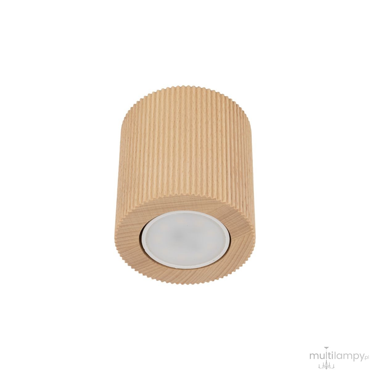 Lampa sufitowa Eve Corte 1xGU10 w formie cylindrycznej, wykonana z jasnego drewna bukowego z rowkowaną fakturą, z okrągłym kloszem na dole. Ujęcie frontalne, produkt zamontowany na suficie.