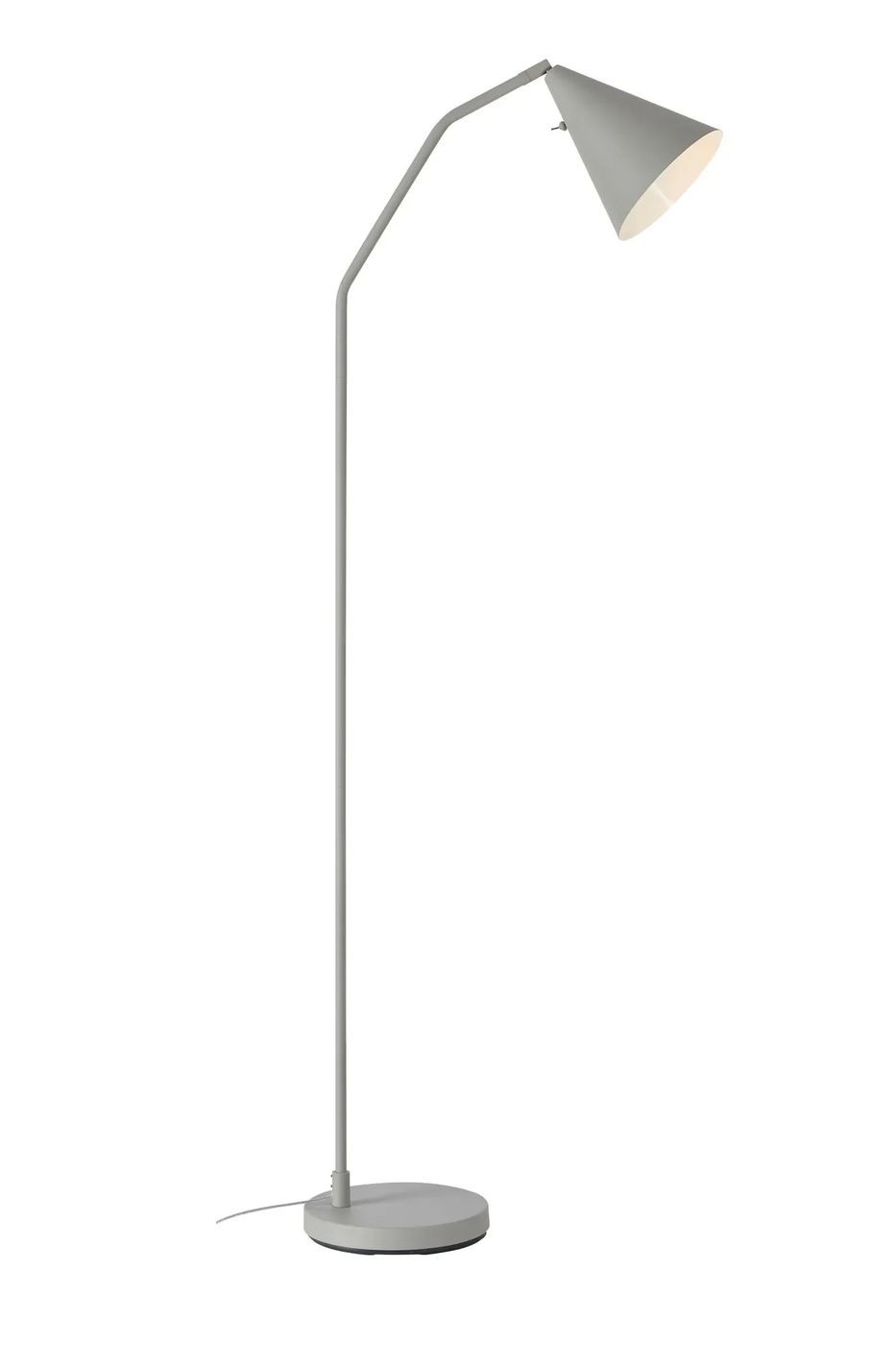 Lampa podłogowa LED Funil o mocy 4,9W w kolorze szarym, z metalowym, smukłym stelażem oraz stożkowym kloszem. Ujęcie z boku, pokazujące lekko wygiętą konstrukcję i okrągłą podstawę. Idealna do nowoczesnych wnętrz.