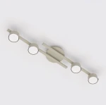 Fragment lampy sufitowej 4xGX53 w kolorze mokka, z czterema okrągłymi źródłami światła zamocowanymi na poziomej belce. Ujęcie z góry, pokazujące okrągłą podstawę oraz minimalistyczny design.