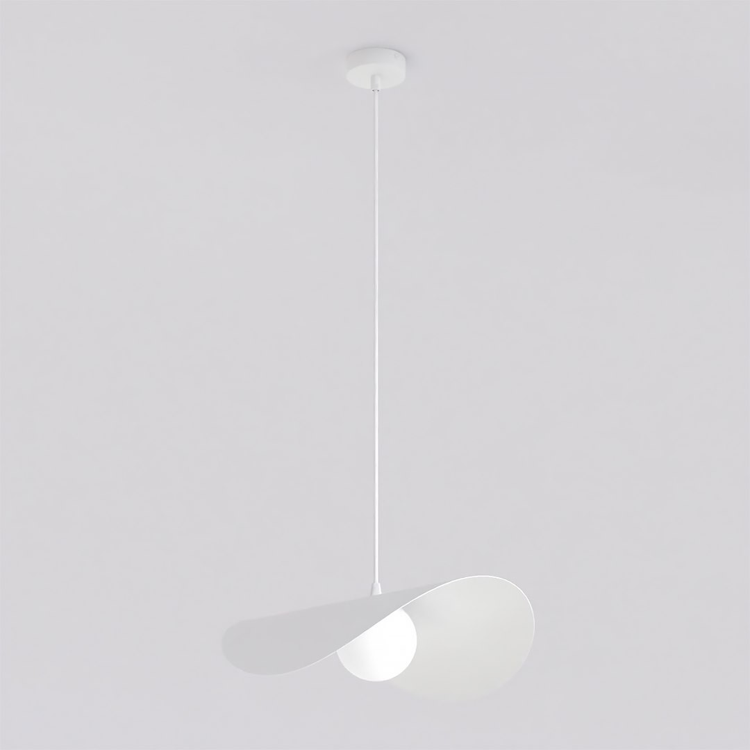 Biała lampa wisząca Ritual L z jednym źródłem światła G9, o opływowym kształcie z falującym kloszem. Zawieszona na cienkim, białym przewodzie, z prostym sufitem. Tło jasne, minimalistyczne.