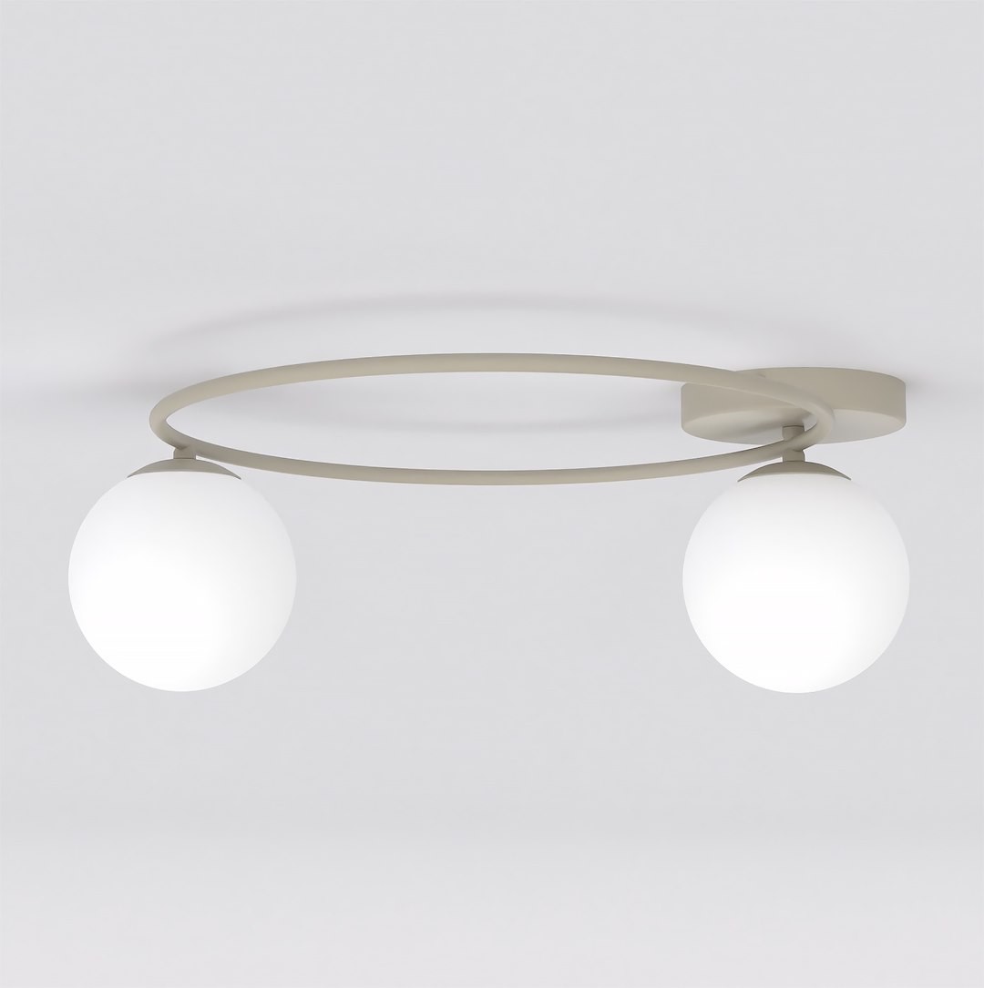 Lampa sufitowa Sopra 2xE14 w kolorze mokka i białym, z okrągłym metalowym stelażem, na którym zawieszone są dwie białe kuliste oprawy. Produkt zamontowany na suficie, widok z dołu.