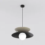 Lampa wisząca Nagoya 1xG9 w kolorze czarnym i mokka. Posiada okrągły klosz z matowego czarnego metalu oraz dolny biały klosz, zawieszona na cienkim czarnym przewodzie. Stylowe połączenie kolorów, idealna do nowoczesnych wnętrz.