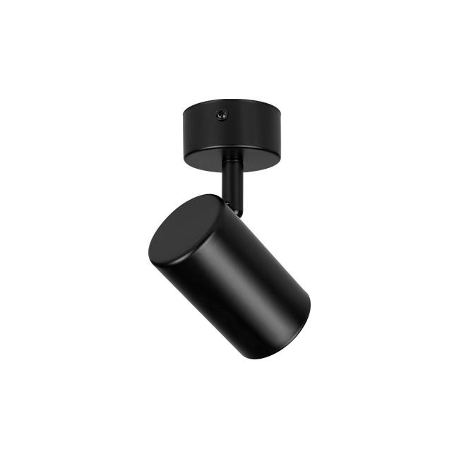 Lampa sufitowa spot Richi w kolorze czarnym, z cylindryczną głowicą na ruchomym ramieniu. Zamontowana na okrągłej podstawie, skierowana w dół, przeznaczona do żarówek GU10. Prosta, nowoczesna konstrukcja, idealna do oświetlenia wnętrz.