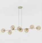 Lampa wisząca Magnus z 8 miejscami na żarówki E14 w odcieniach mokka i bursztynu. Ułożona poziomo, z przezroczystymi kulistymi kloszami na metalowej konstrukcji. Zawieszona na cienkich linkach przy sufitowym mocowaniu.