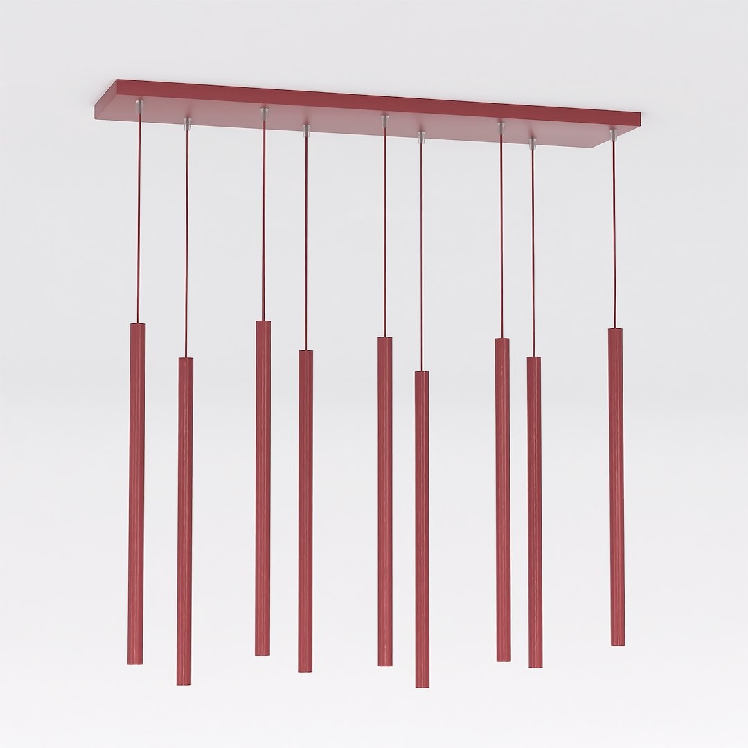 Lampa wisząca Selter 9xG9 w kolorze burgundowym. Posiada dziewięć długich, cylindrycznych kloszy zawieszonych na cienkich linkach, montowanych do czerwonej podstawy. Ujęcie z dołu, na jednolitym tle.