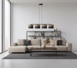 Lampa wisząca Karbon 4xE27 w kolorze czarnym i brązowym, zawieszona nad stolikiem w nowoczesnym wnętrzu. Posiada cztery klosze z dekoracyjnymi detalami, umiejscowiona w przestrzeni z kanapą i regałem z książkami.