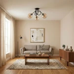 Modena Black lampa sufitowa 3-punktowa w kolorze czarnym i złotym, z trzema przezroczystymi kloszami w kształcie kul. Lampa ma czarne przewody i złoty uchwyt sufitowy, z dekoracyjnym kryształkiem na środku.
