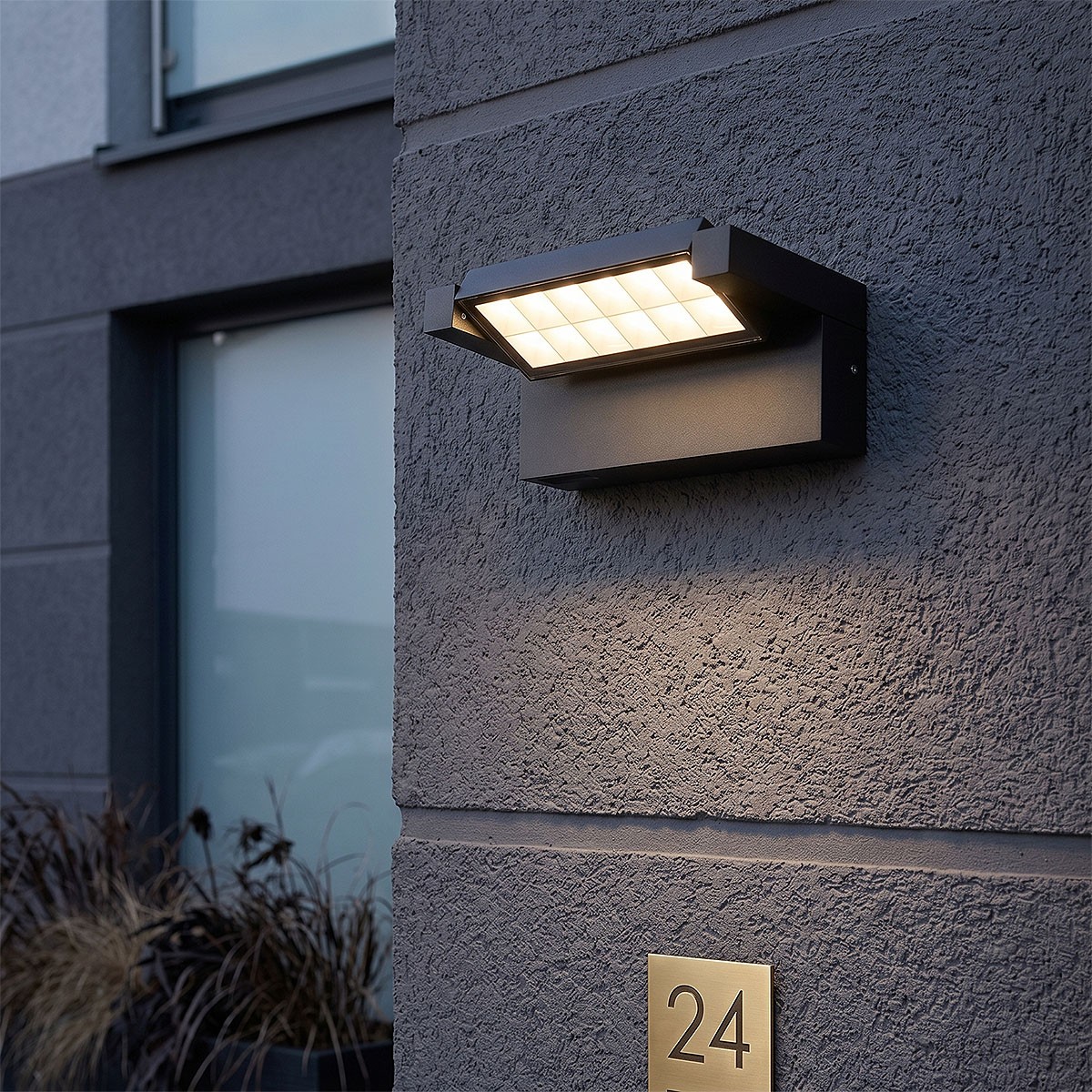Coreo kinkiet elewacyjny kierunkowy LED 20W CCT czarny