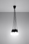 Lampa wisząca Diego 5-punktowa, czarna, z pięcioma żarówkami w oprawach na długich, czarnych kablach. Ujęcie frontalne, produkt zawieszony pod sufitem, na gładkim, jasnym tle.