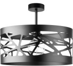 Czarna lampa sufitowa 1-punktowa Moduł Frez D39 z metalowym kloszem o nowoczesnym, ażurowym wzorze. Widoczna przezroczysta żarówka w centralnej części, zawieszona na cienkim drucie. Ujęcie z dołu, ukazujące detale i kształt lampy.