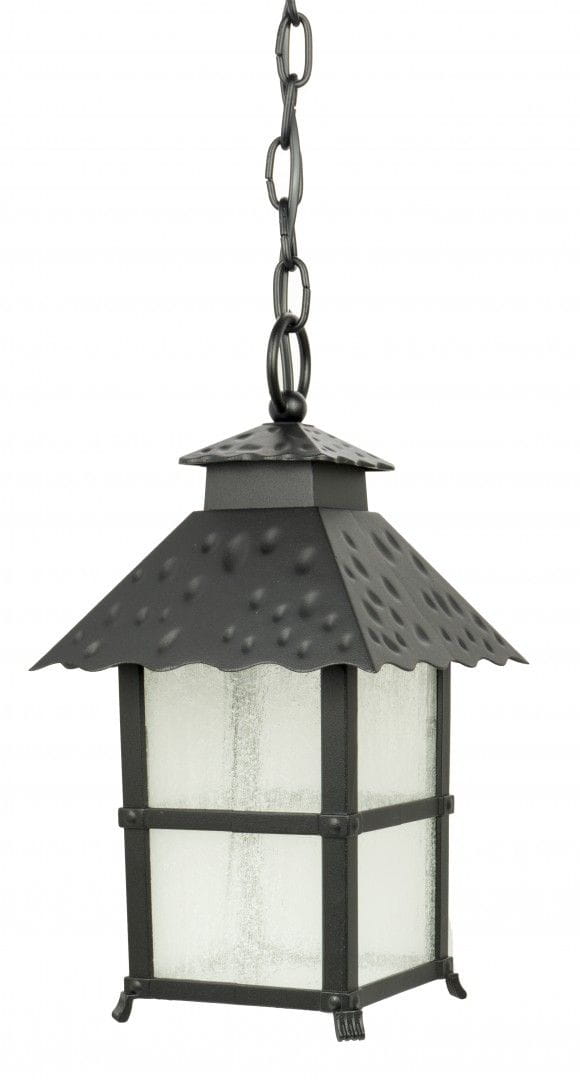Lampa wisząca ogrodowa Cadiz w kolorze czarnym, o kształcie prostokątnym z metalowym kloszem. Posiada dekoracyjny, falisty dach i przezroczyste ścianki, zawieszona na łańcuchu. Idealna do ogrodu lub na taras.