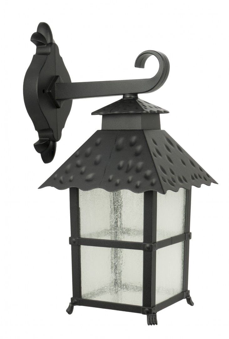 Czarny kinkiet elewacyjny Cadiz 1-punktowy, montowany na ścianie, z metalową obudową i szklanym kloszem. Kształt latarni z dekoracyjnym dachem, widoczny detal faktury oraz uchwyt w kształcie spirali.