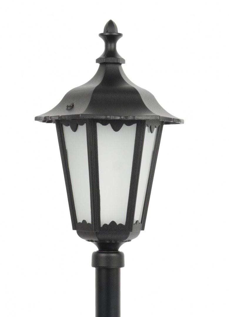 Czarna lampa stojąca ogrodowa Retro Midi H106, 1-punktowa. Lampa ma metalową, ozdobną podstawę oraz szklane, matowe ścianki z delikatnymi zdobieniami. Ujęcie z góry, ukazujące detale konstrukcji i kształt dachu.