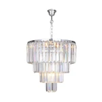 Lampa wisząca Amedeo 5-punktowa w kolorze chromu, z przezroczystymi, ośmiokątnymi kryształami, w kształcie stożka. Zawieszona na łańcuchu, z widocznymi pięcioma źródłami światła w centralnej części, wykonana z metalu i szkła.