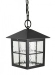 Czarna lampa wisząca ogrodowa Wenecja K 1018/1/KW z metalowym, płaskim dachem i przezroczystymi, fakturowanymi ściankami. Zawieszona na łańcuchu, prezentuje prostokątny kształt z czterema oknami. Idealna do oświetlenia przestrzeni zewnętrznych.