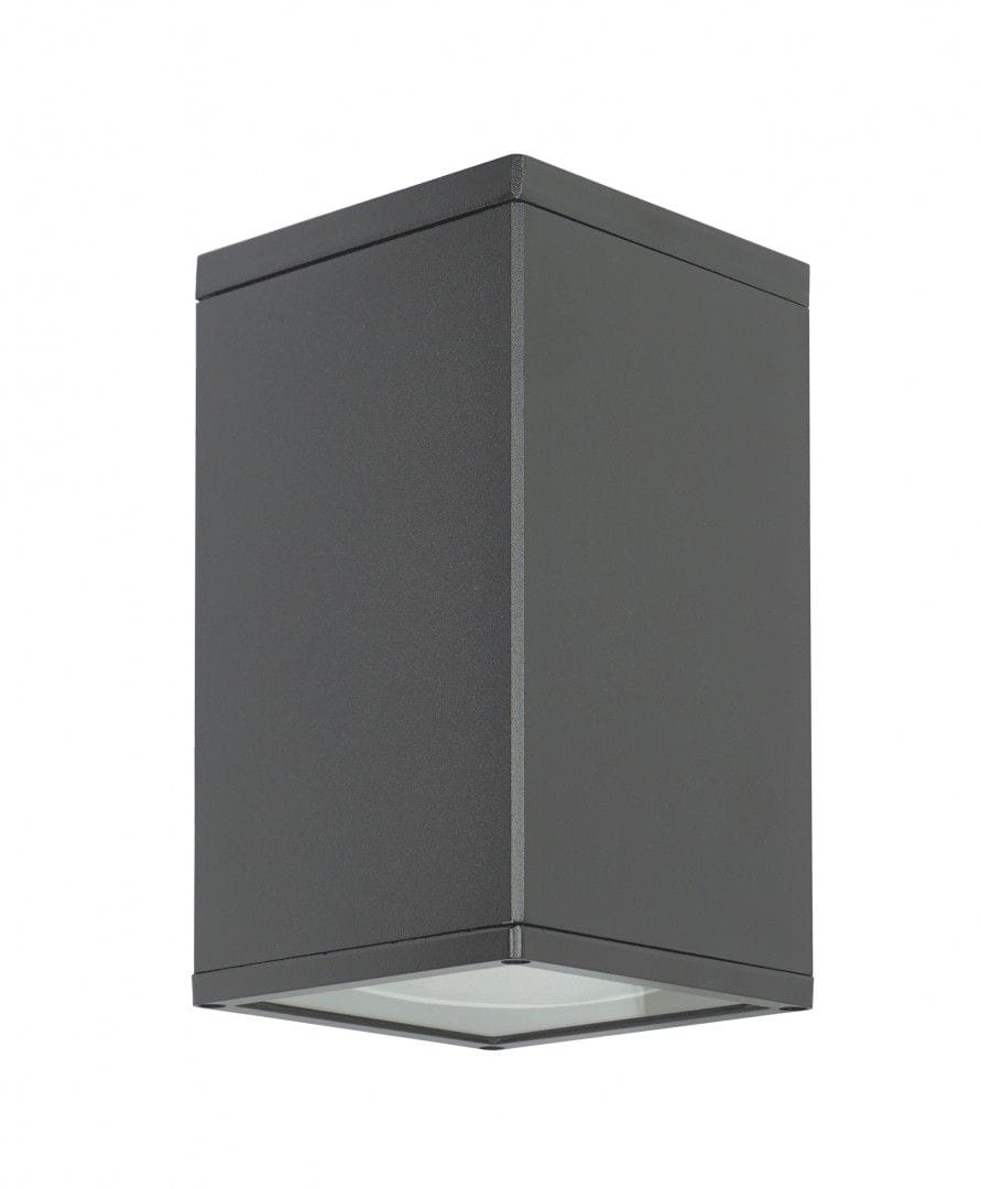 Lampa sufitowa elewacyjna Adela, 1-punktowa, w kolorze ciemnego popielu. Prosta, kwadratowa forma z metalowym wykończeniem. Ujęcie z boku, zawieszona, z przezroczystym kloszem na dole. Idealna do oświetlenia zewnętrznego.