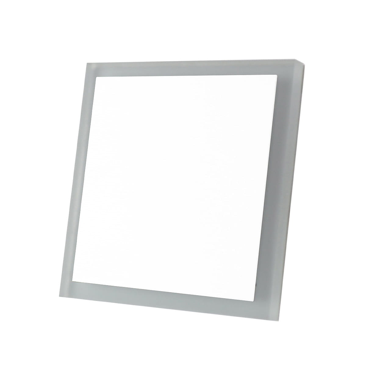 Oprawa schodowa Evo White LED 230V w kolorze białym, o barwie zimnej 6500K. Prostokątna konstrukcja z matowym wykończeniem, montowana na ścianie lub na podłodze. Wymiary nieokreślone. Idealna do oświetlenia schodów i korytarzy.