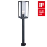 Czarna lampa stojąca ogrodowa Flair H75 z 1 punktem świetlnym, o prostokątnej formie z przezroczystym kloszem, umieszczona na wysokim, metalowym słupku. Widoczna podstawa montażowa. Oznaczenie „IF DESIGN AWARD 2020” w prawym górnym rogu.