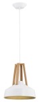 Lampa wisząca Drop w kolorze białym z drewnianym stelażem, zawieszona na białym przewodzie. Metalowy klosz z wewnętrzną złotą powłoką, o nowoczesnym, minimalistycznym designie. Produkt w pozycji wiszącej, idealny do wnętrz.