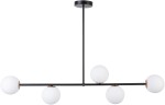 Lampa wisząca Gama 5-punktowa w kolorze czarnym z pięcioma okrągłymi kloszami z białego szkła. Produkt zawieszony na długim, prostym stelażu, z centralnym punktem mocowania. Idealna do nowoczesnych wnętrz.