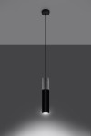 Czarna lampa wisząca Borgio SL.0650 o cylindrycznym kształcie, z matowego metalu i betonowym wykończeniem u góry. Zawieszona na cienkim, czarnym przewodzie, emituje światło w dół, idealna do nowoczesnych wnętrz.