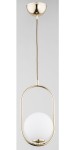 Lampa wisząca Noval M 1-punktowa z metalowym, złotym stelażem i białą, okrągłą kloszem. Produkt zawieszony na cienkim przewodzie, w frontalnym ujęciu, na jednolitym tle. Klosz umieszczony w okrągłej ramie, podkreślający minimalistyczny design.