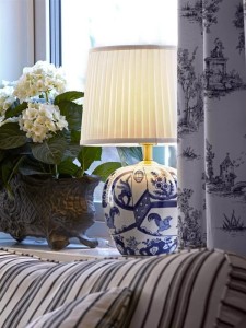 Goteborg D48 lampka stołowa 1-punktowa niebieska/biała 105000