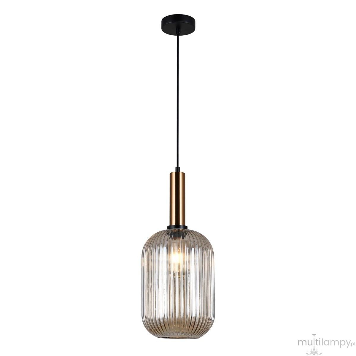 Lampa wisząca Antiola w kolorze mosiądzu i bursztynu, z przezroczystym, żłobkowanym kloszem. Montowana na czarnym przewodzie, w formie stożka, z metalowym wykończeniem. Idealna do nowoczesnych wnętrz.