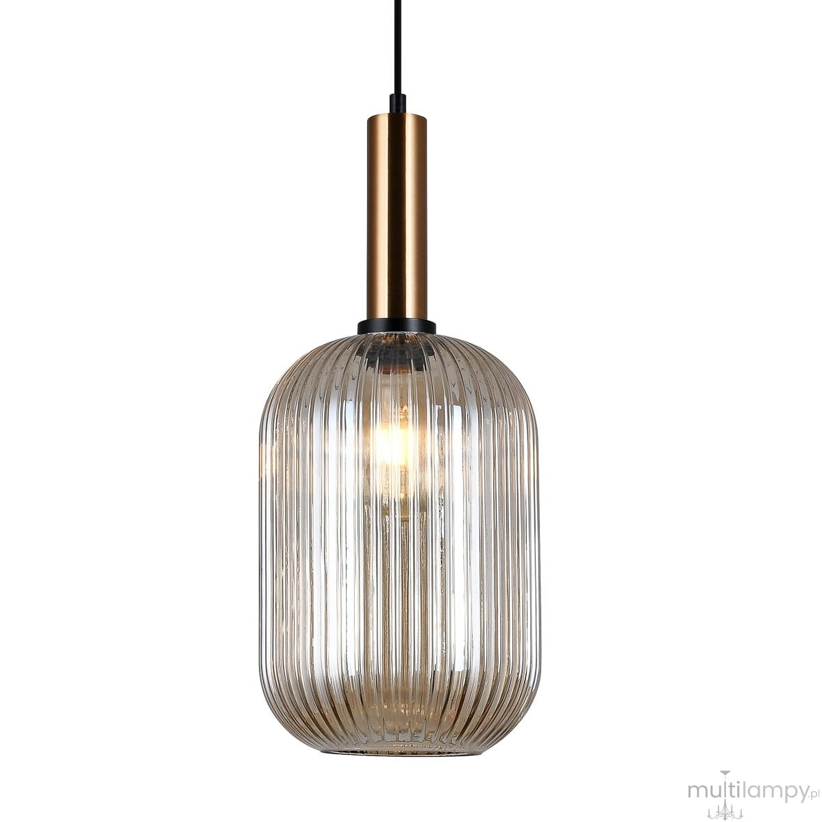 Lampa wisząca Antiola 1-punktowa w kolorze mosiądzu i bursztynu. Szklany klosz o zaokrąglonym kształcie z poziomymi rowkami. Metalowy uchwyt w mosiężnym kolorze, zawieszona na czarnym przewodzie. Idealna do nowoczesnych wnętrz.