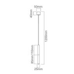 Slimi lampa wisząca 1-punktowa w kolorze białym, o prostym, cylindrycznym kształcie. Wymiary: długość 1200 mm, średnica górnej części 50 mm, dolnej 25 mm. Ujęcie z boku, ukazujące szczegóły konstrukcji oraz proporcje.