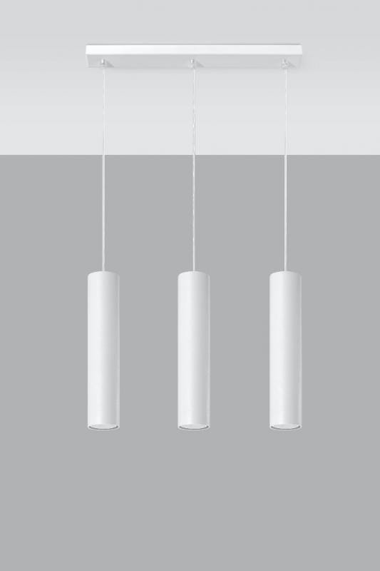 Biała lampa wisząca 3-punktowa Lagos z trzema cylindrycznymi abażurami. Ujęcie frontalne, lampa zawieszona na białym stelażu, wisząca na cienkich linkach. Proste, minimalistyczne wzornictwo, idealna do nowoczesnych wnętrz.